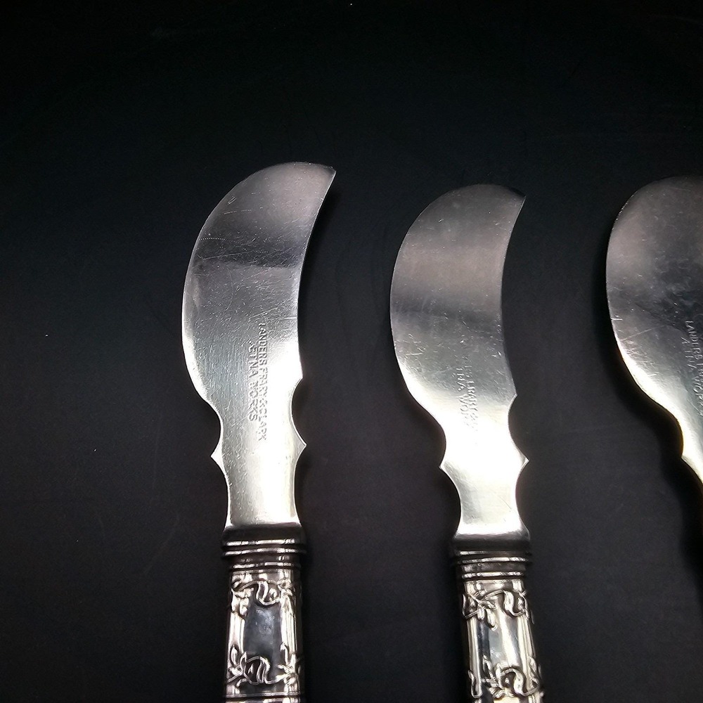 Vintage Landers Frary & Clark Sterling Silver Mother of Pearl Butter Knife Set 4 - Picture 3 of 10